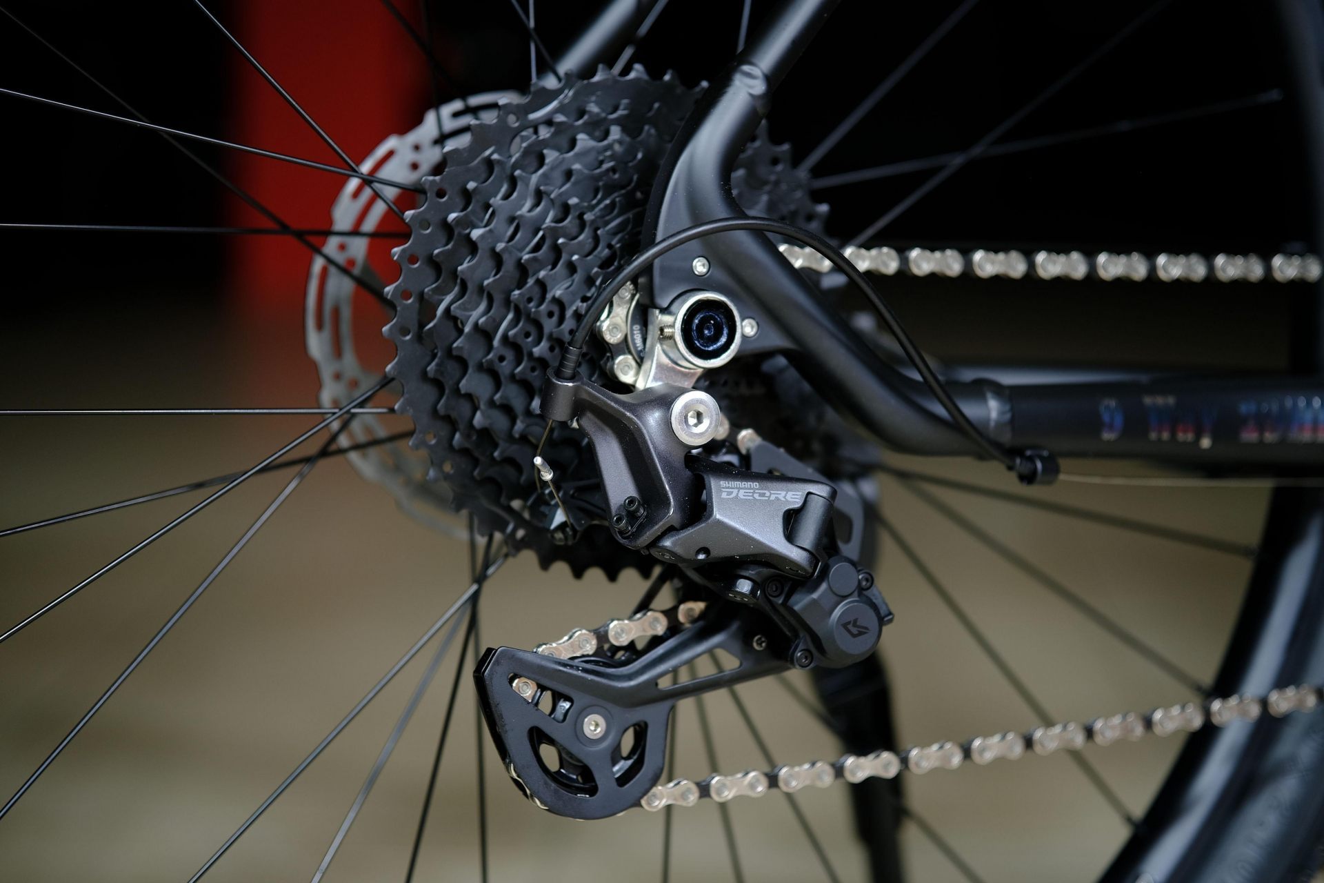 Задний переключатель Shimano Deore
 HOKE 9 Way 29 HD матовый чёрный 23