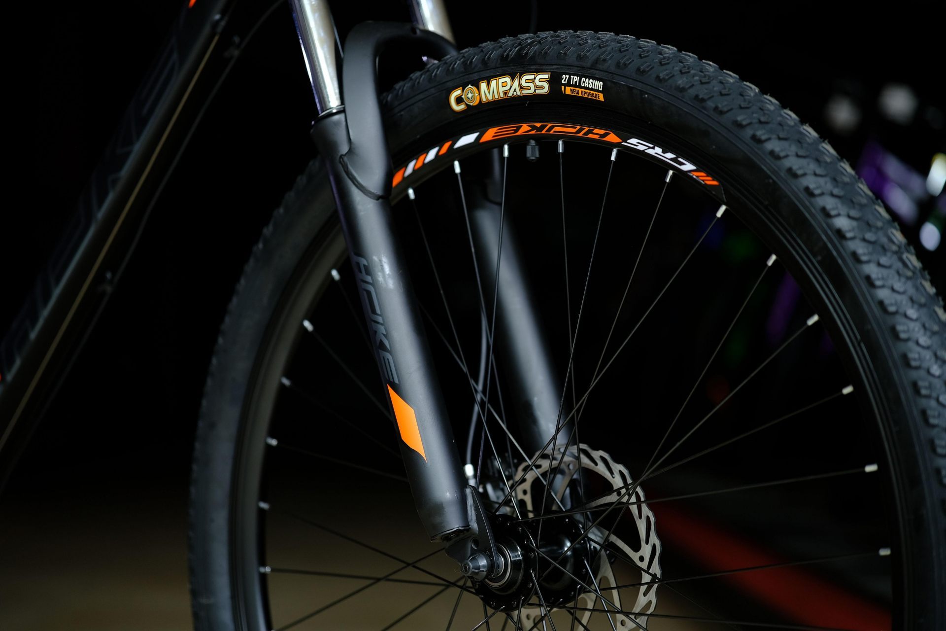 Обод 29 двойной, втулки алюминиевые на промподшипниках
 HOKE 4 Way 29 HD матовый чёрный-оранжевый 21